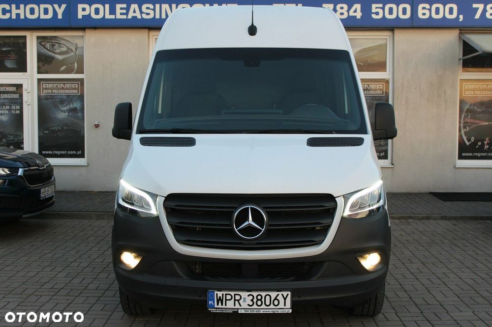 Mercedes-Benz Sprinter - 2