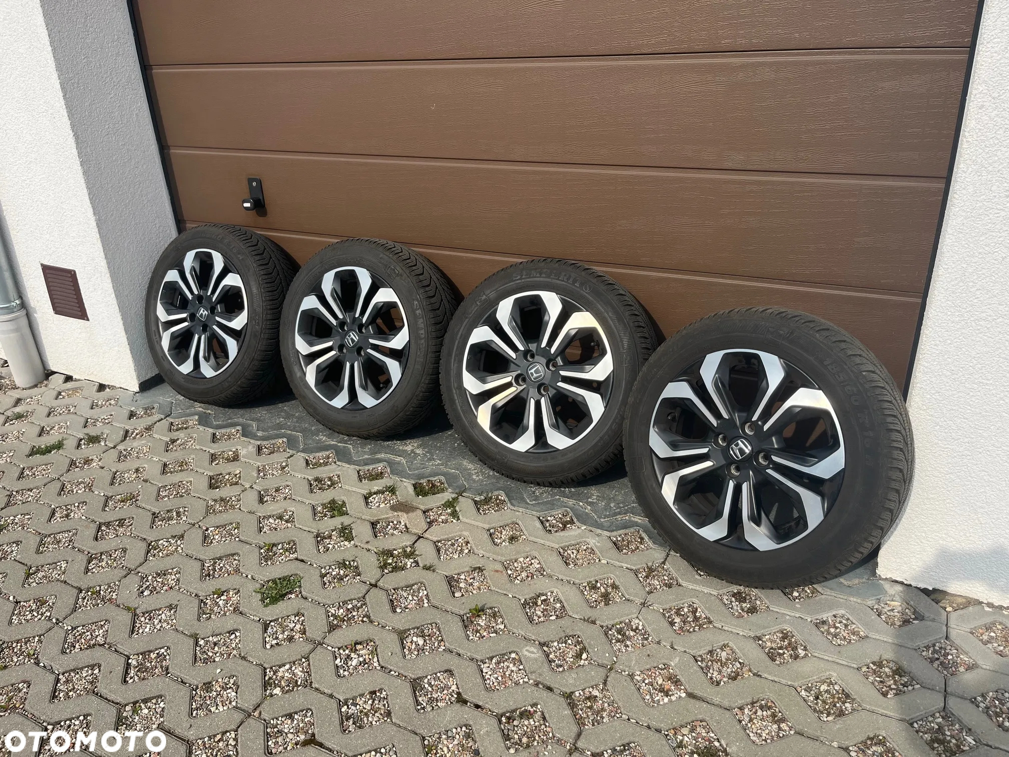 Honda Jazz 1.5 i-MMD Executive Crosstar (Czarny Dach) - 39