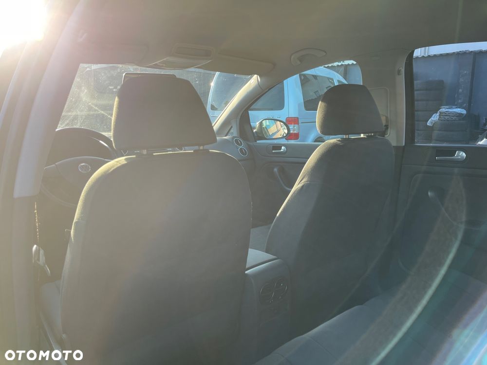 Volkswagen Golf Plus 1.9 TDI Tour - 24