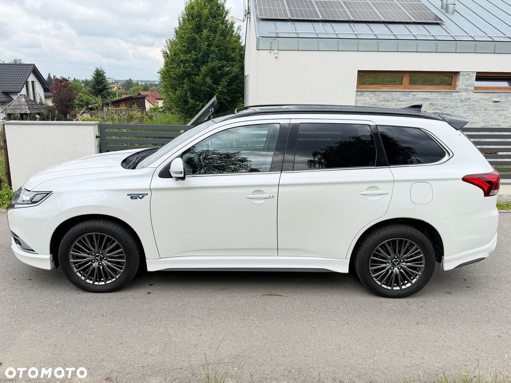 Mitsubishi Outlander 2.4 4WD Top - 22