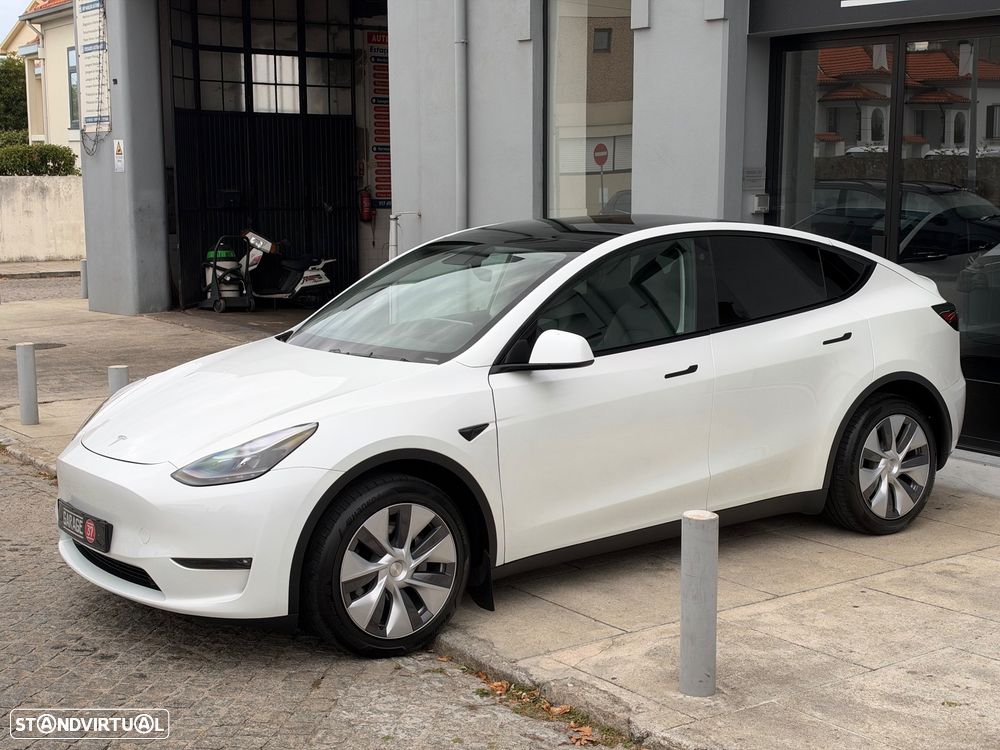 Tesla Model Y Long Range Dual Motor AWD - 5