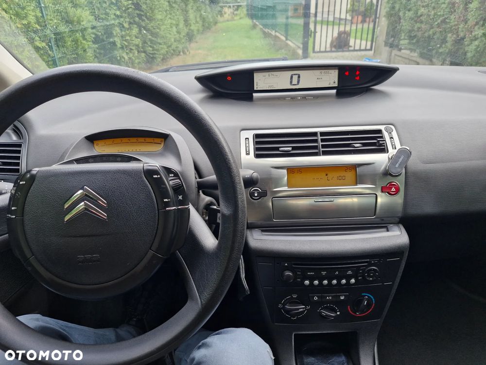 Citroën C4 1.6 16V Magic - 12