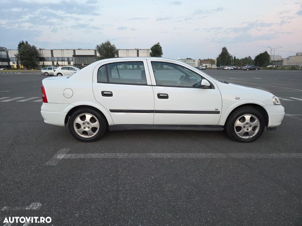 Opel Astra Classic 1.4i - 9