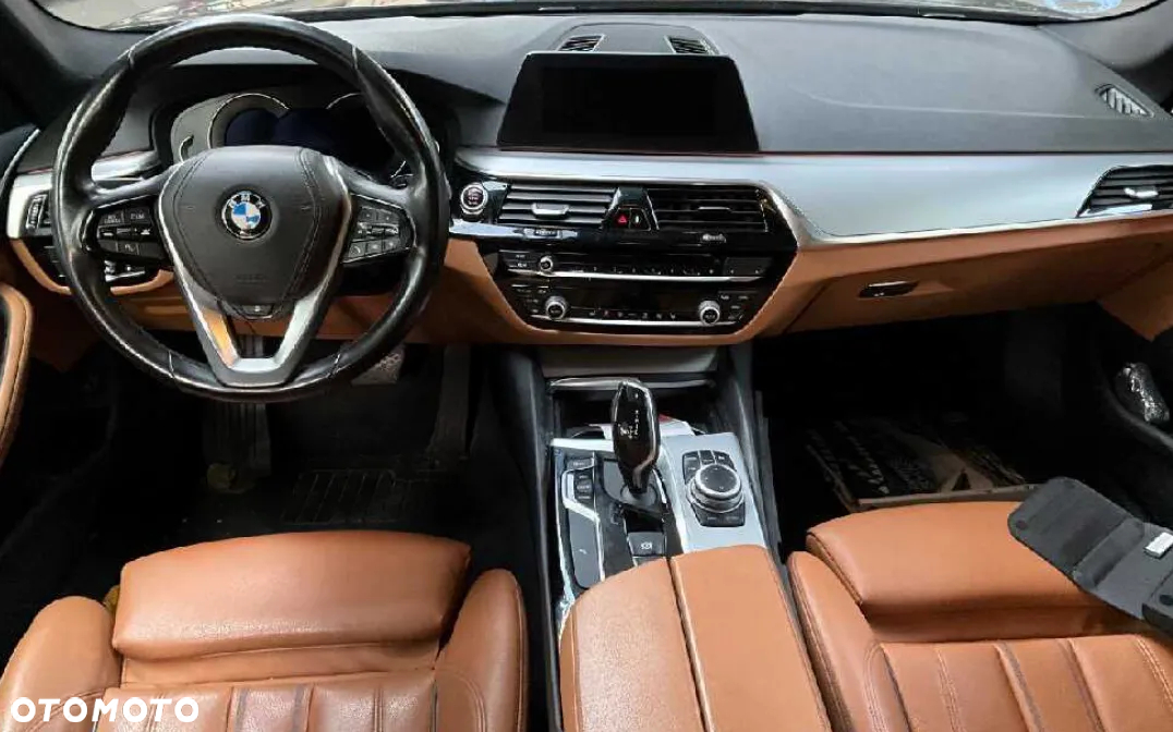 BMW Seria 5 520d Luxury Line sport - 6