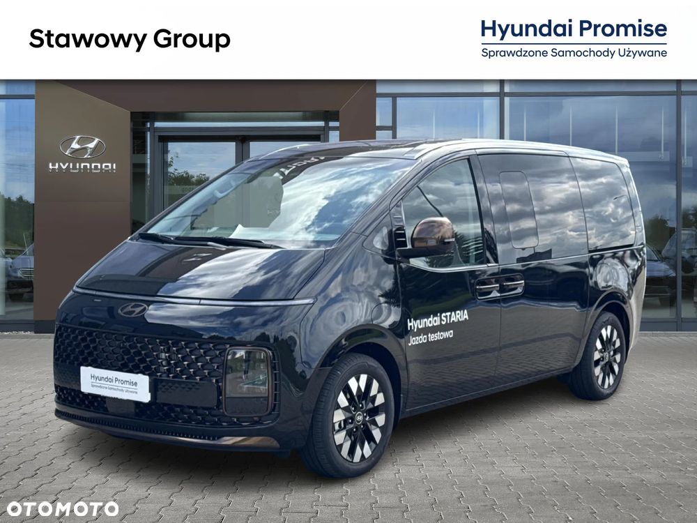 Hyundai Staria 1.6 T-GDI HEV Luxury
