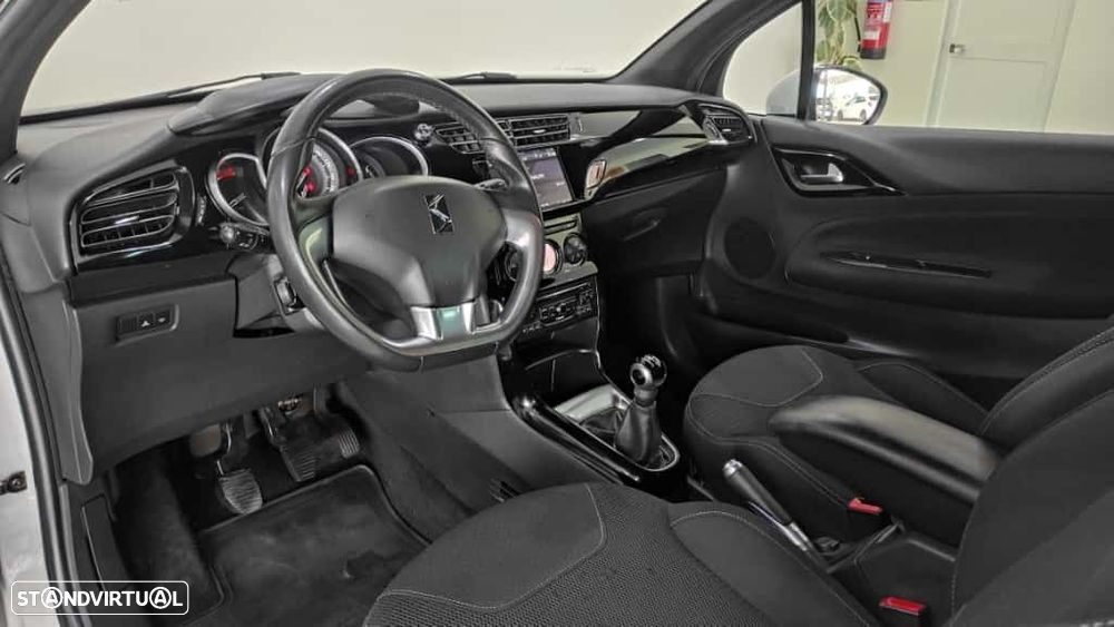Citroën DS3 1.6 HDi Airdream So Chic - 16