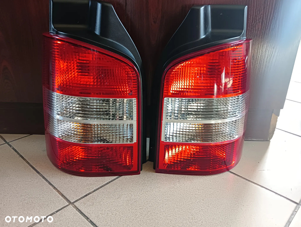 VW T5 HELLA LAMPY tylne Lewa prawa Klapa EUROPA