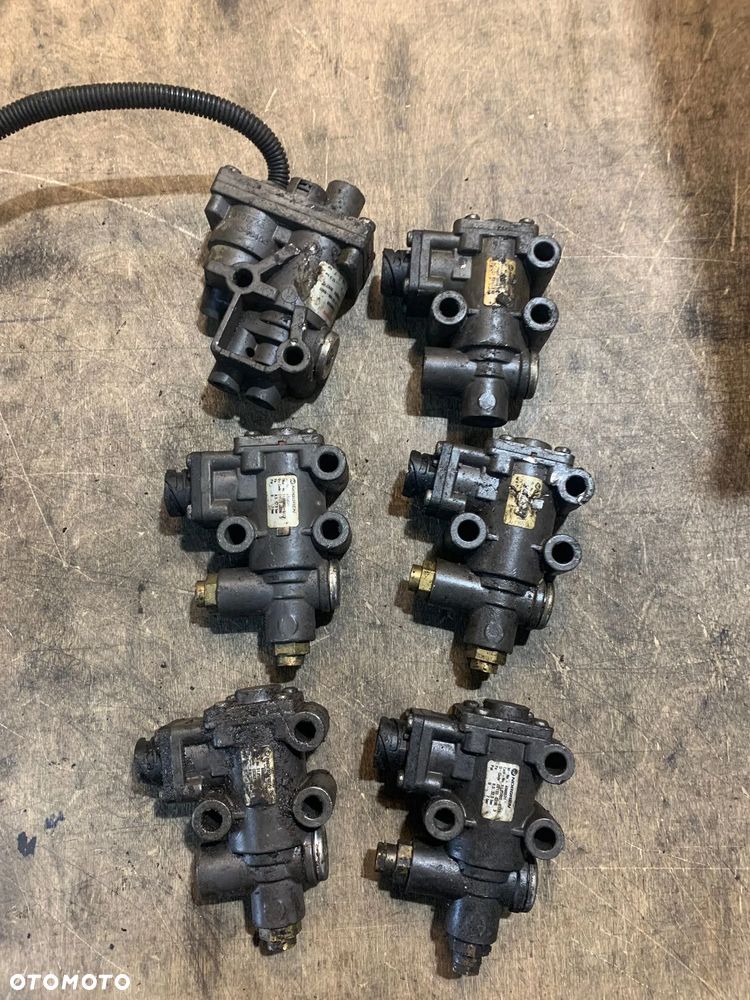 ZAWÓR EGR NORGREN 4088531 51259020123 MAN OE - 1