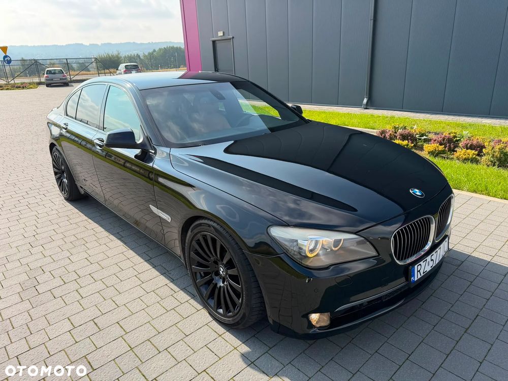 BMW Seria 7 - 32