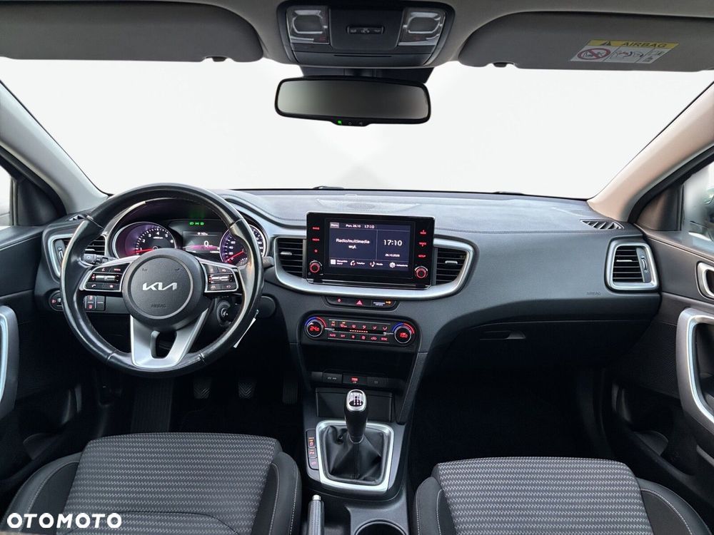 Kia Ceed 1.5 T-GDI M - 11