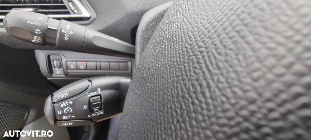 Peugeot 308 BlueHDi 100 Stop & Start Access - 31