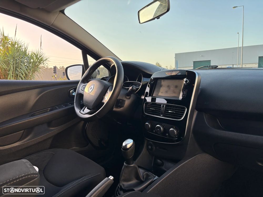 Renault Clio Sport Tourer TCe 90 Limited - 4