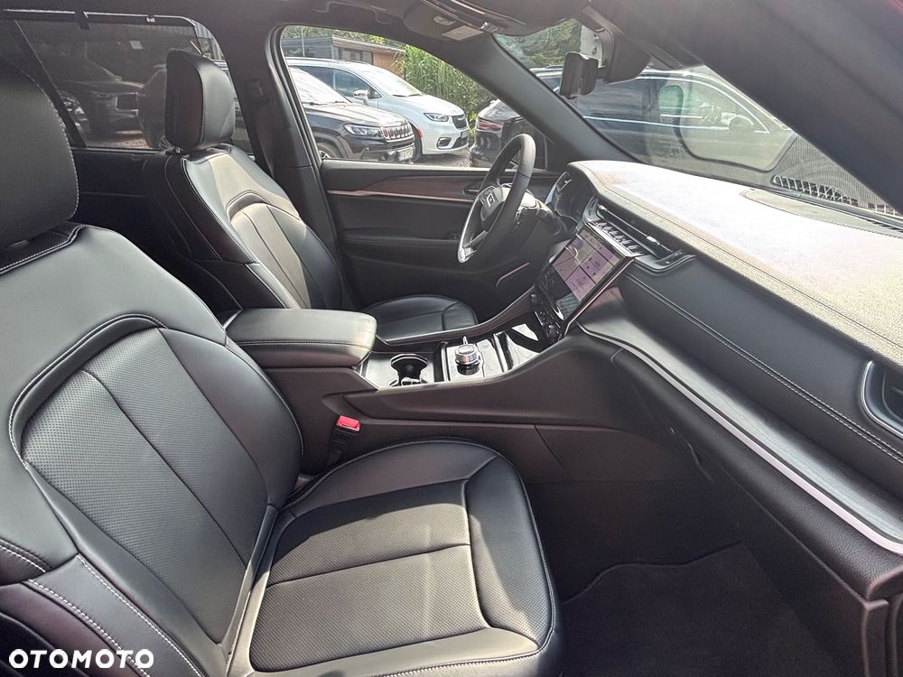 Jeep Grand Cherokee 3.6 V6 Overland - 29