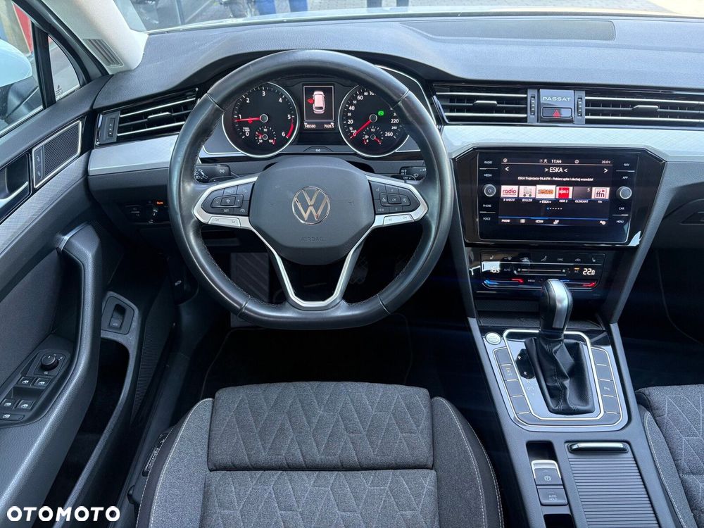 Volkswagen Passat - 11