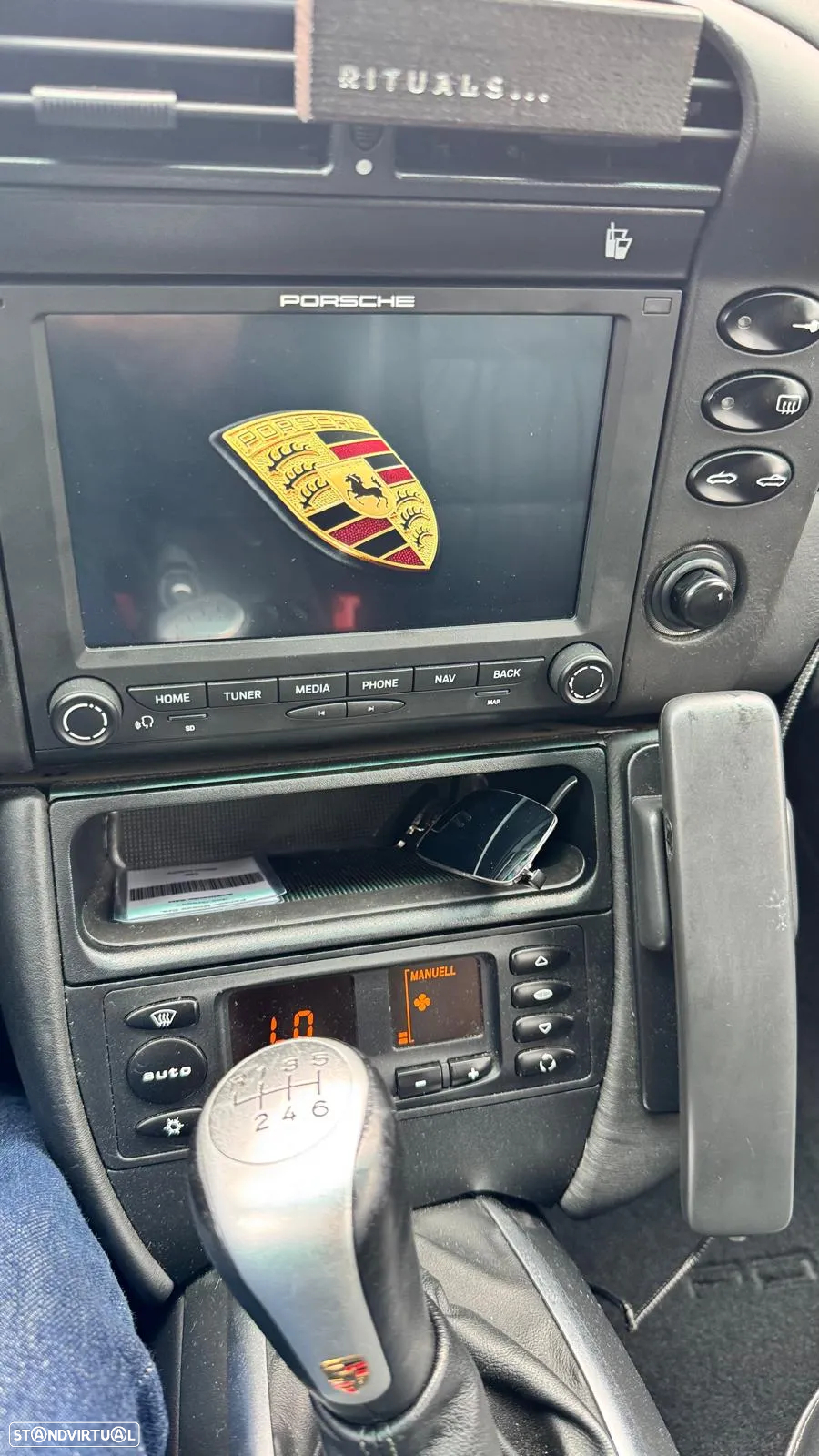 Porsche 911 (996) Carrera 4 - 37