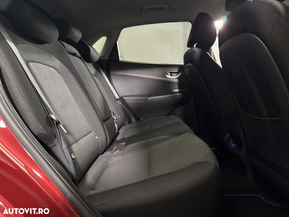 Hyundai KONA - 13