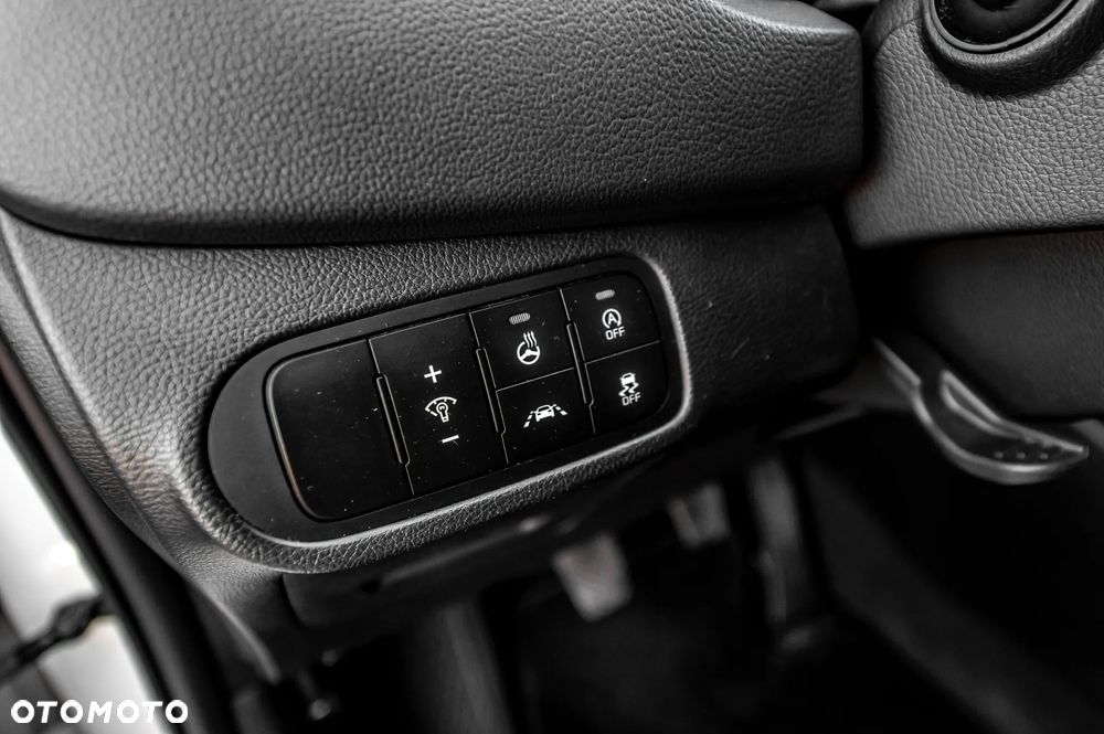 Kia Carens 1.7 CRDi 136 Dream Team Edition - 24