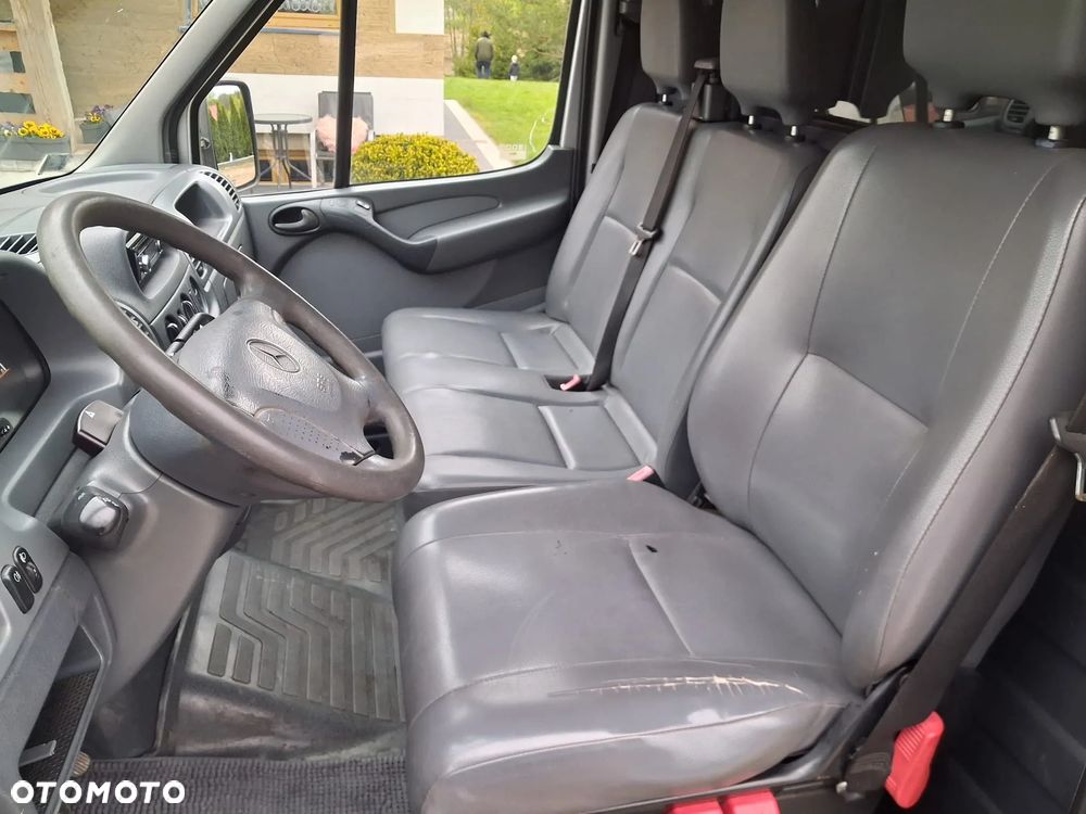 Mercedes-Benz Sprinter - 9