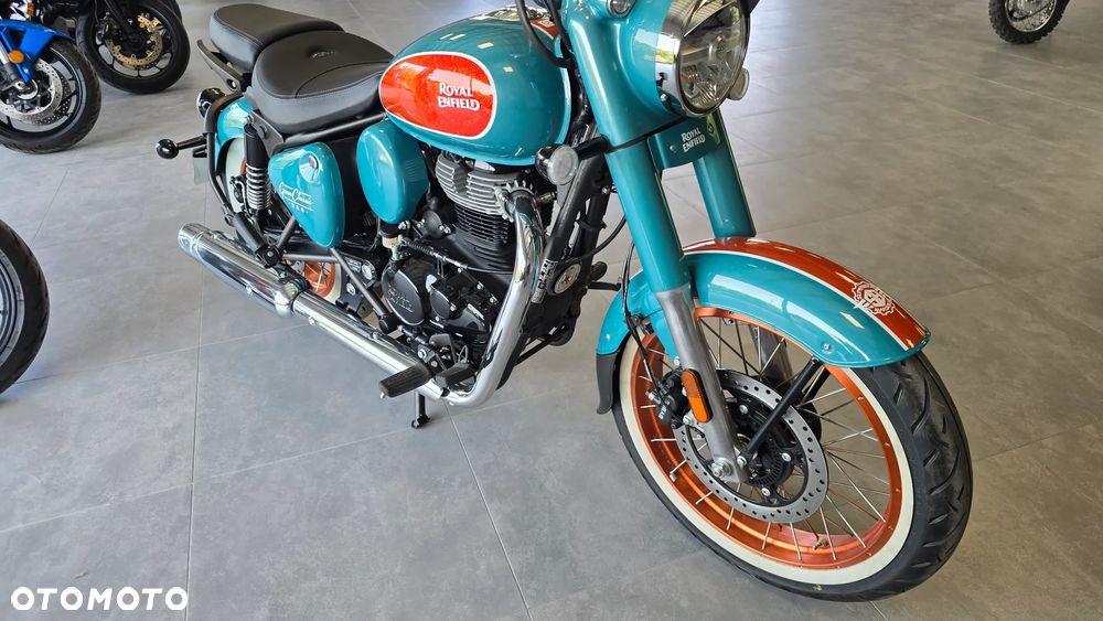 Royal Enfield Classic - 24