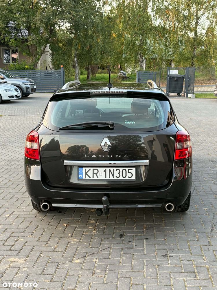 Renault Laguna 2013 photo 4