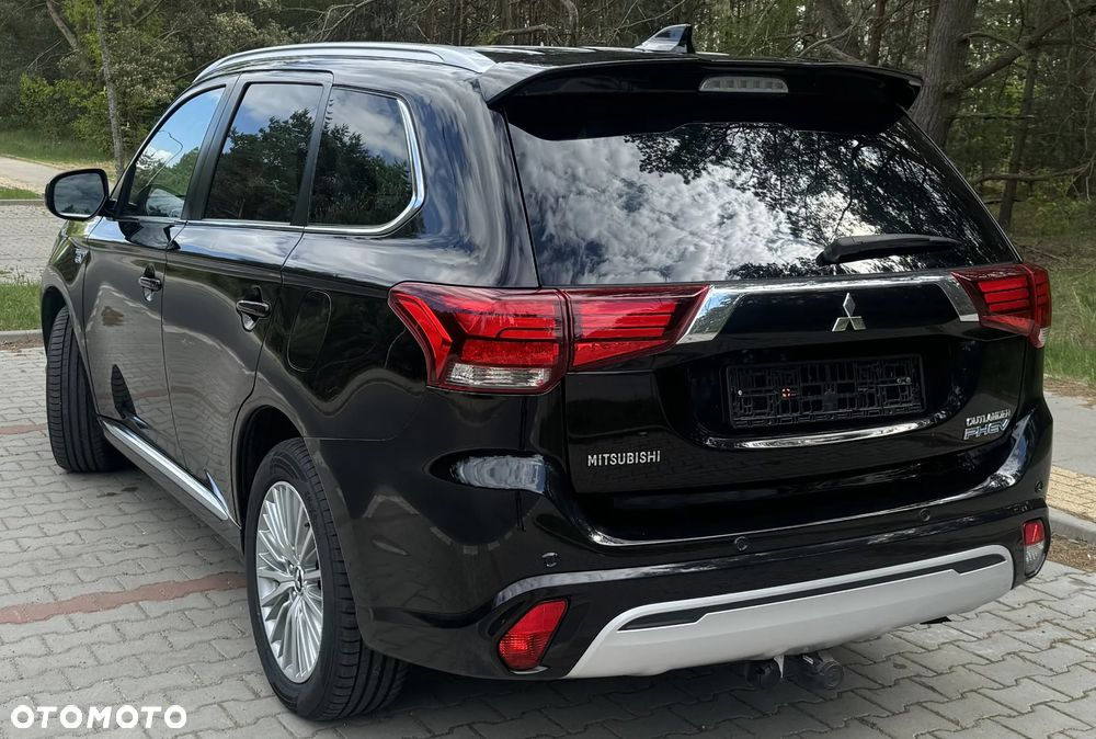 Mitsubishi Outlander 2.4 4WD Diamant+ - 3