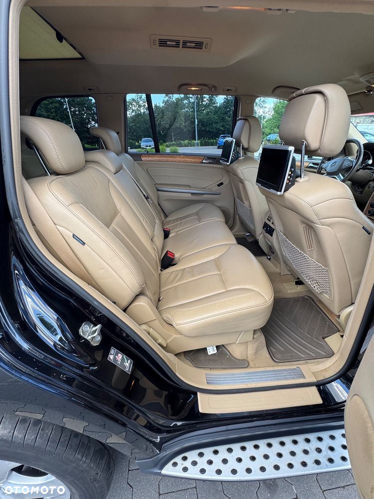 Mercedes-Benz GL 500 4Matic 7G-TRONIC - 14