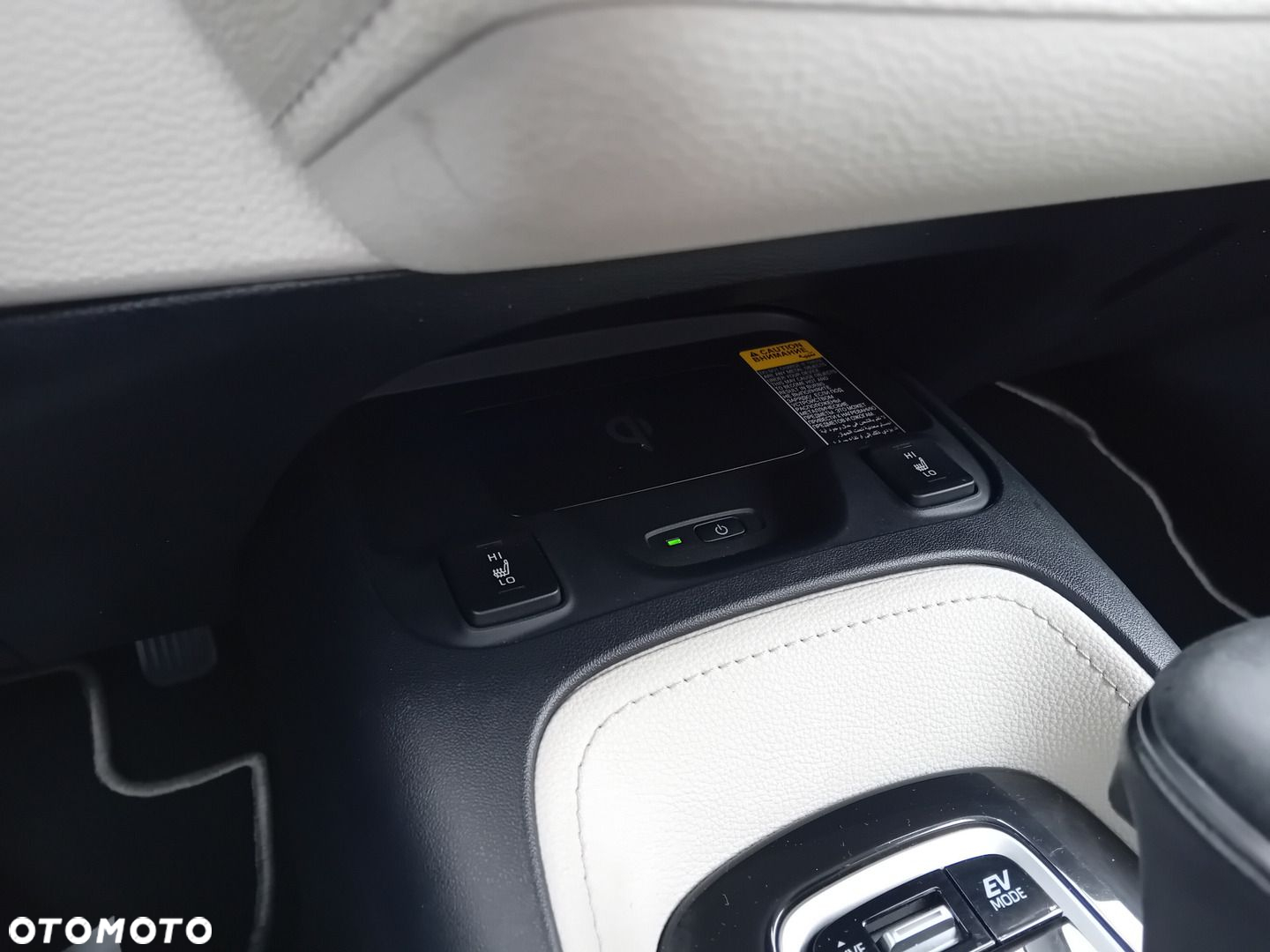 Toyota Corolla 1.8 Hybrid Executive - 16