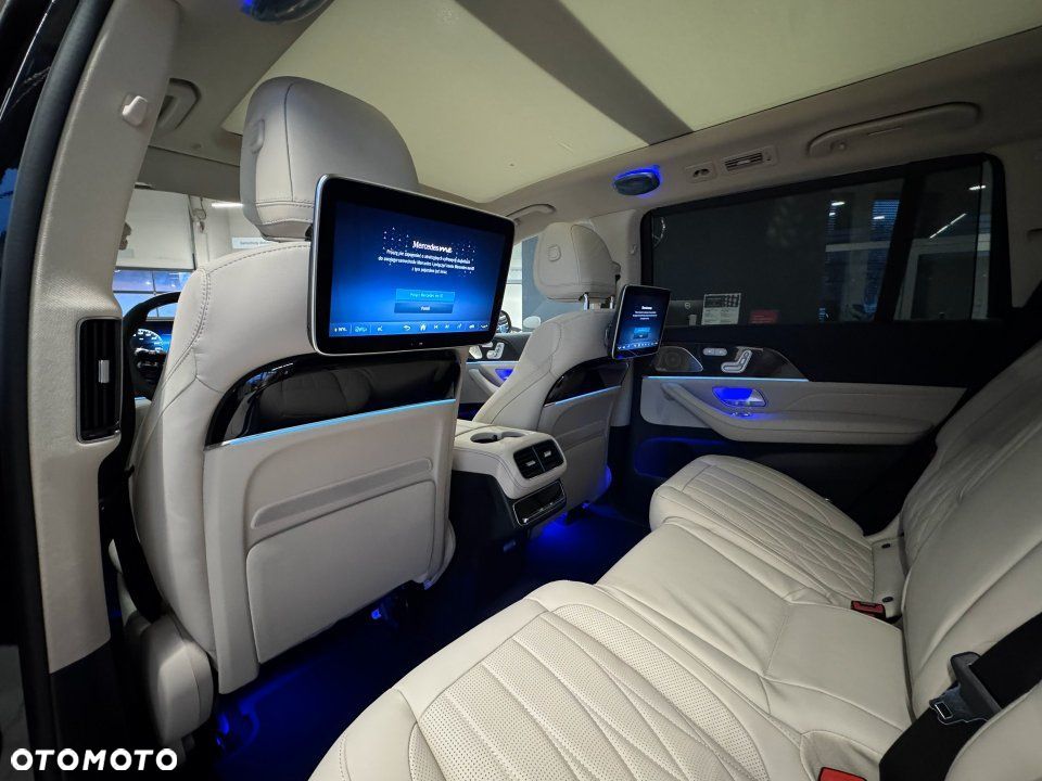 Mercedes-Benz GLS - 9