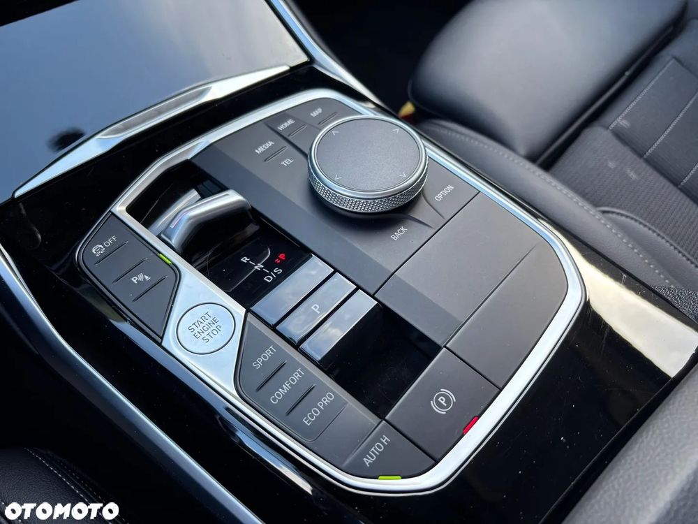 BMW Seria 3 320d xDrive - 18