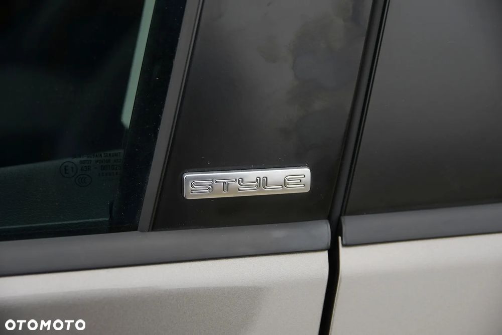 Volkswagen Golf Plus Plus1.6 TDI DPF BlueMotion Technology Style - 34