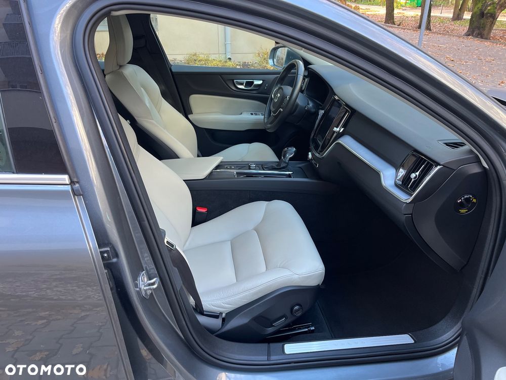 Volvo V60 T5 Geartronic Momentum Pro - 8