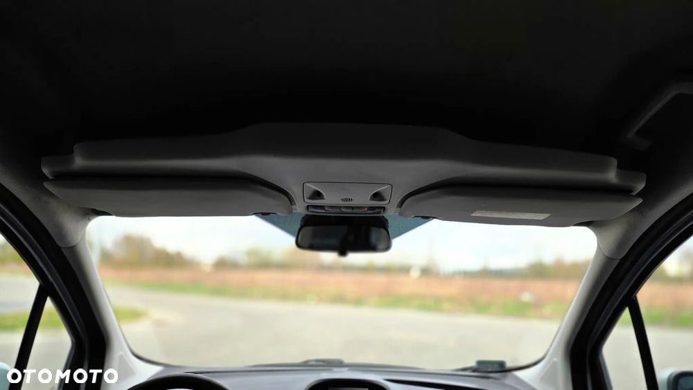 Ford Tourneo Courier 1.5 TDCi Titanium - 14