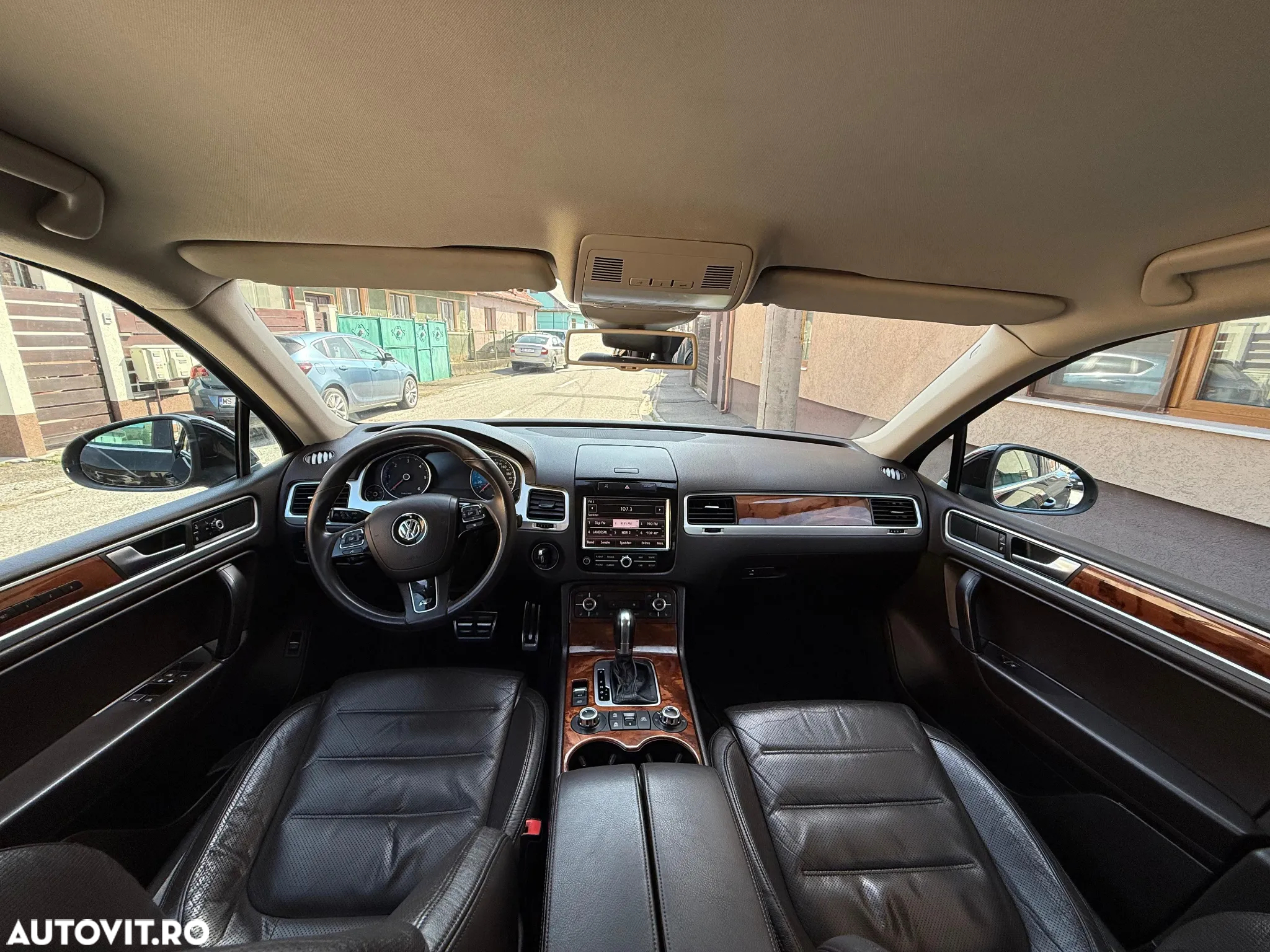 Volkswagen Touareg - 15