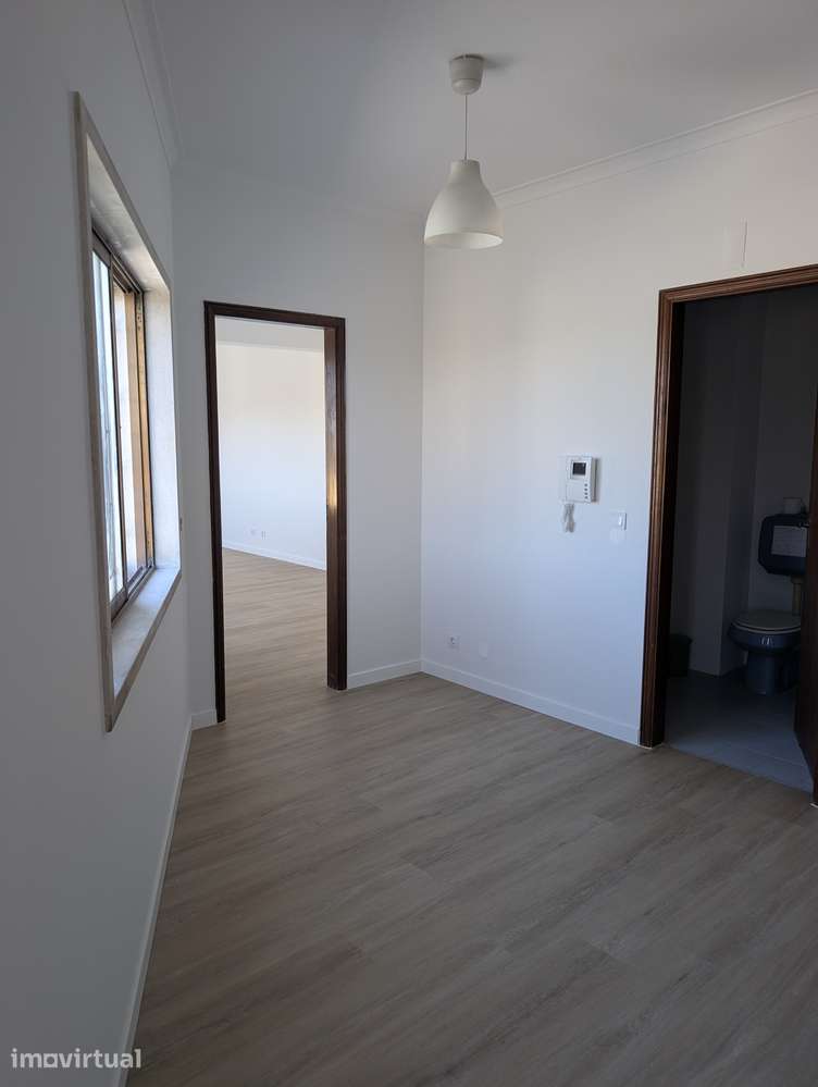 Atelier de 40m² com possilidade de um lugar de estacionamento - Grande imagem: 3/10