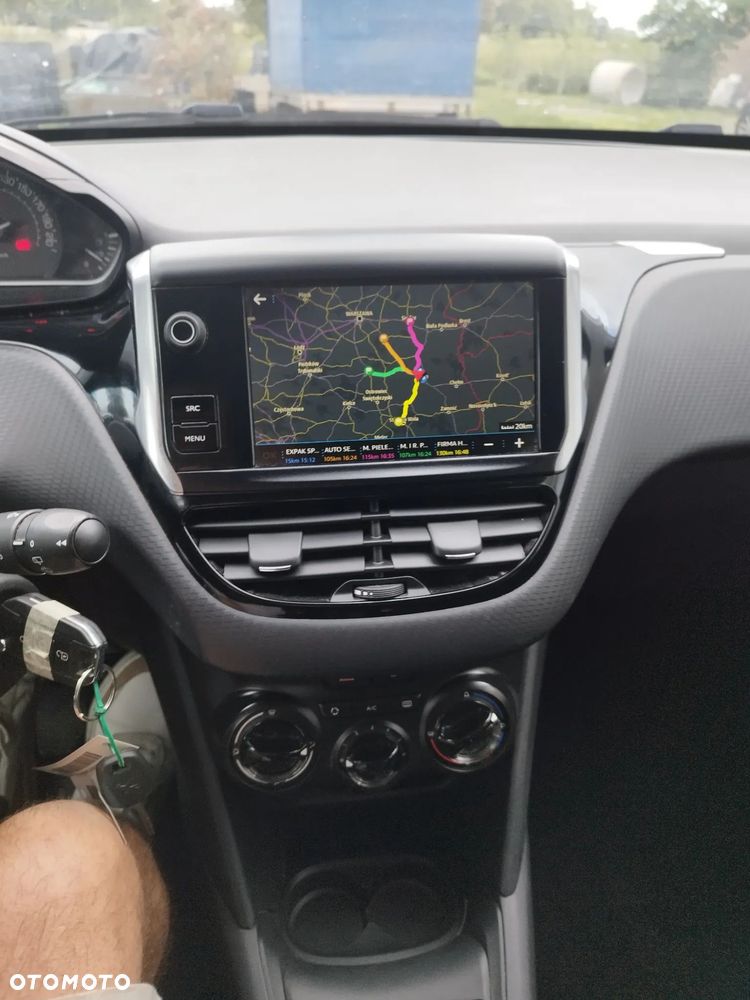 Peugeot 208 1.2 PureTech Style - 20