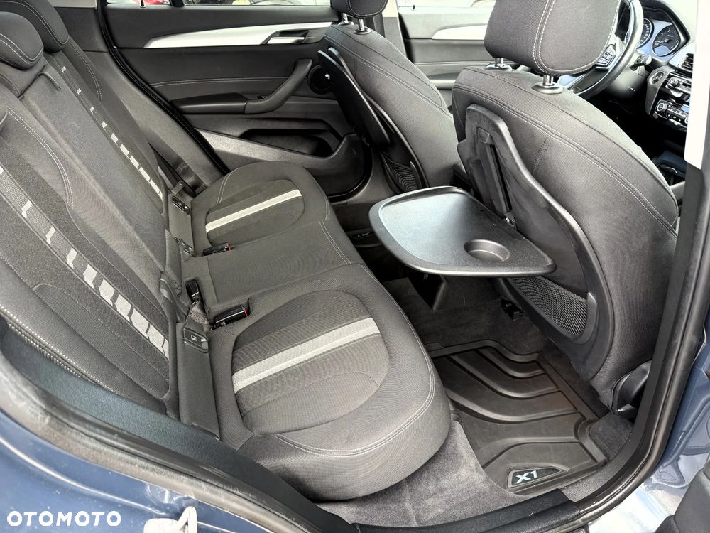 BMW X1 sDrive18d Advantage - 13