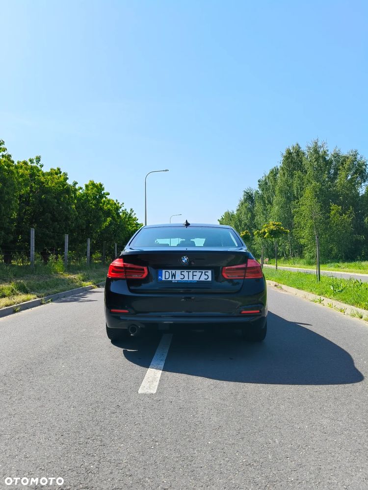 BMW Seria 3 318d - 9