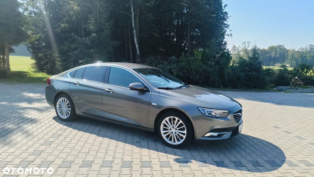 Opel Insignia - 1
