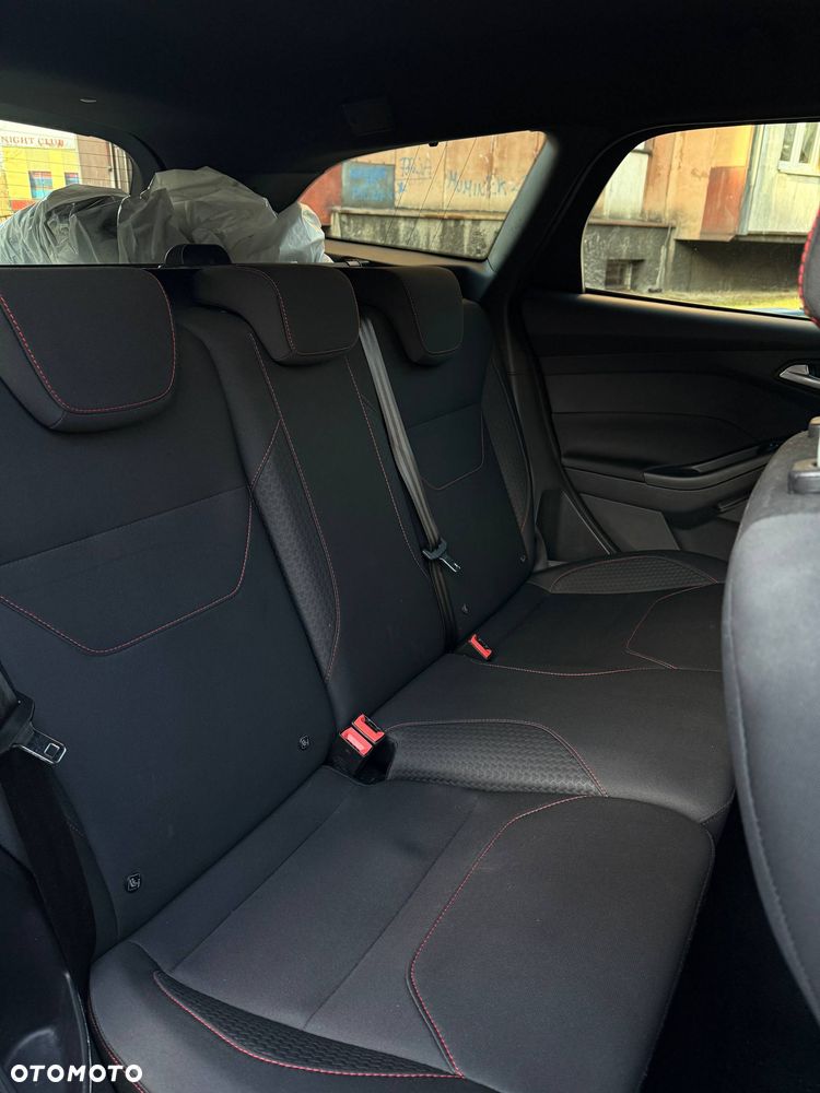 Ford Focus 1.5 EcoBoost ST-Line - 19