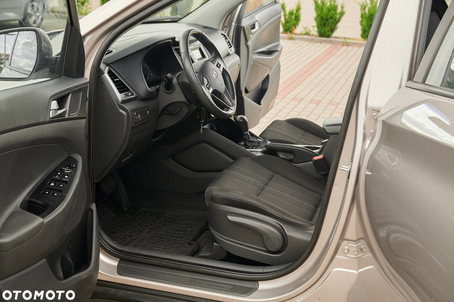 Hyundai Tucson 2.0 CRDi 4WD Automatik Trend - 23