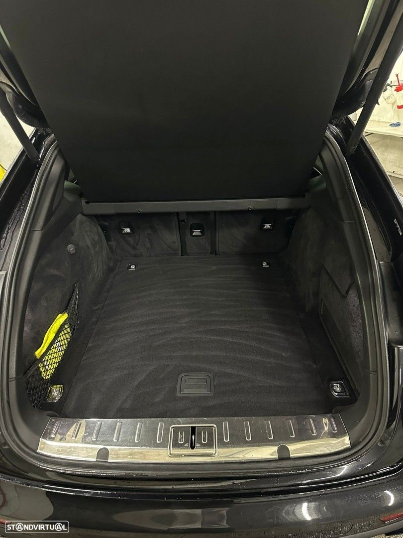 Porsche Panamera Sport Turismo 4 E-Hybrid - 16