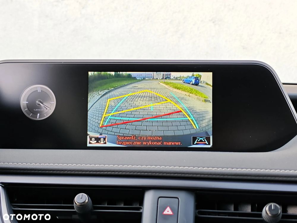 Lexus UX 250h GPF F Impression 2WD - 16