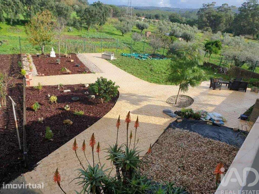 Moradia isolada T6 em Casais e Alviobeira de 275 m2 - Grande imagem: 3/25