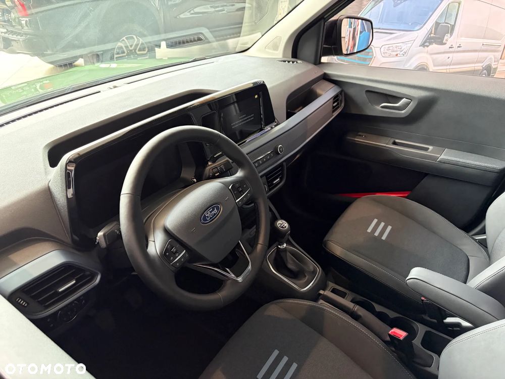 Ford Transit Courier - 3