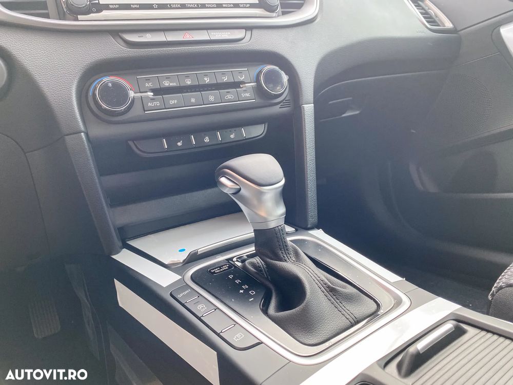 Kia XCeed 1.5 T-GDI 7DCT City - 16