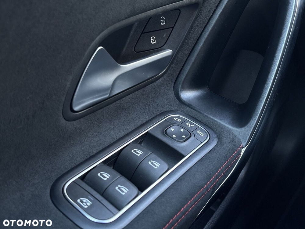 Mercedes-Benz CLA 220 d AMG Line 8G-DCT - 20