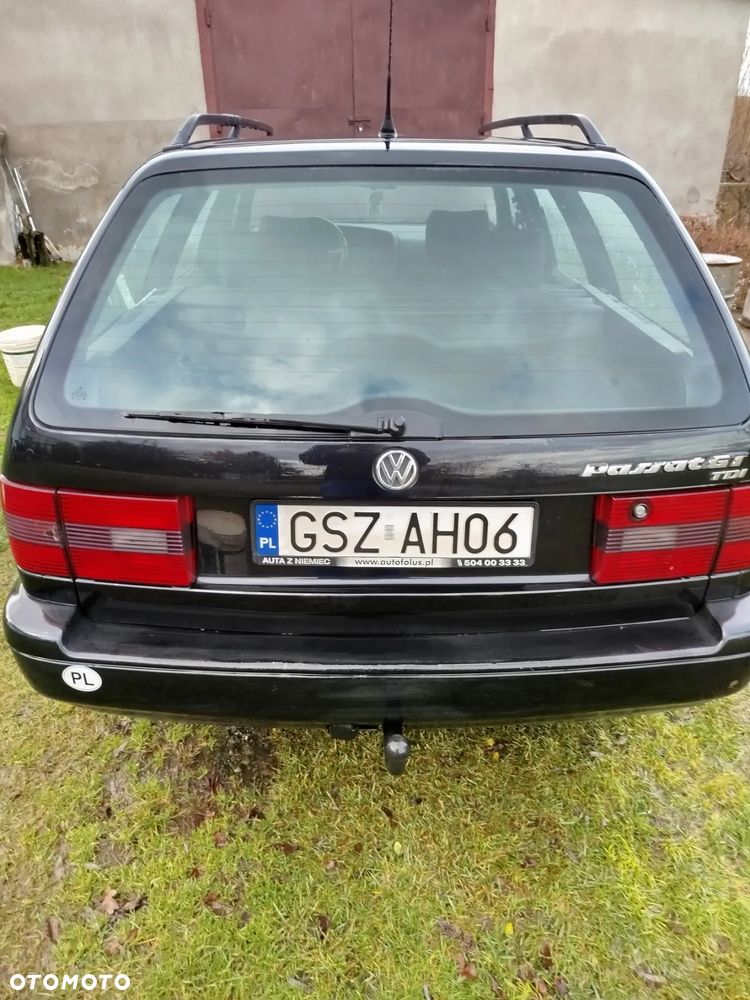 Volkswagen Passat 1.9 TDI GL - 2