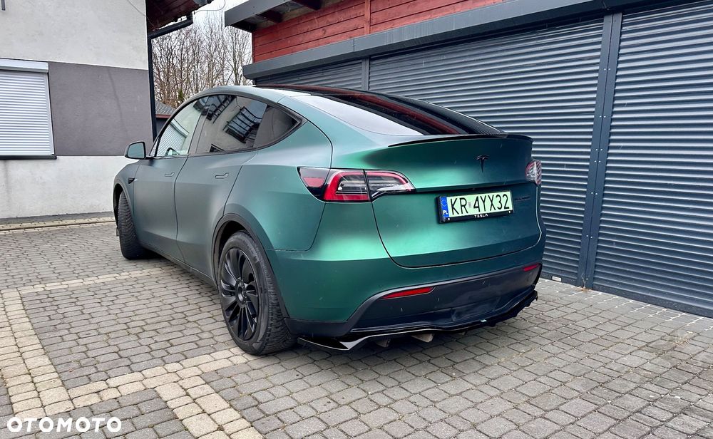 Tesla Y Performance Dual Motor AWD - 9