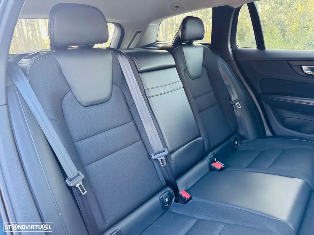Volvo V60 2.0 D3 Inscription - 48