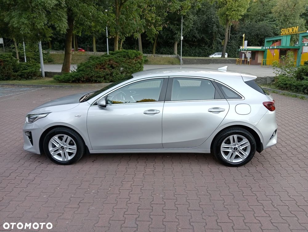 Kia Ceed 1.6 CRDi mHEV M - 3
